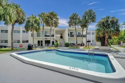 900 Crystal Lake Dr #2B, Deerfield Beach, FL 33064 - Photo 33