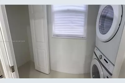 526 S Rainbow Dr #0, Hollywood, FL 33021 - Photo 13