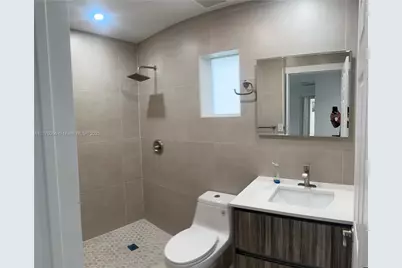 526 S Rainbow Dr #0, Hollywood, FL 33021 - Photo 7