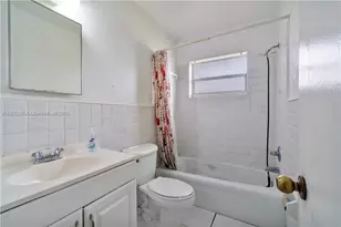 7391 NW 37th St, Hollywood, FL 33024 - Photo 9