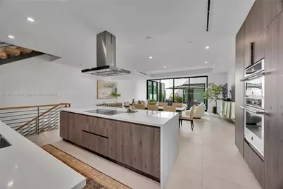 617 Almeria Ave, Coral Gables, FL 33134 - Photo 13