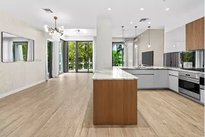 2831 S Bayshore Dr #403, Miami, FL 33133 - Photo 5