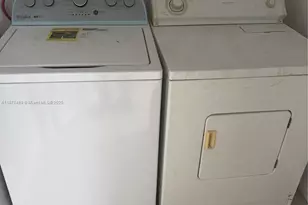 911 NE 199th St, Miami, FL 33179 - Photo 17