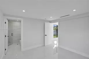 1931 NE 186th Dr, North Miami Beach, FL 33179 - Photo 25