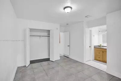 1860 Venice Park Dr #213, North Miami, FL 33181 - Photo 9