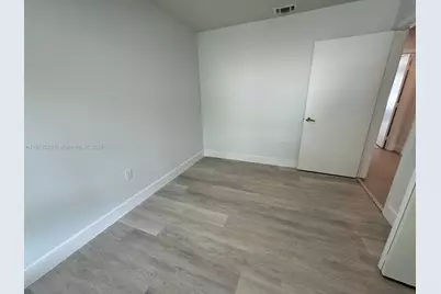 2555 NE 193rd St #2106, Miami, FL 33180 - Photo 11