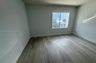 2555 NE 193rd St, Miami, FL 33180 - Photo 7