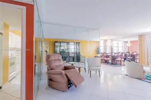 251 174th St, Sunny Isles Beach, FL 33160 - Photo 25