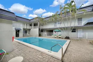 13101 Memorial Hwy, North Miami, FL 33161 - Photo 19