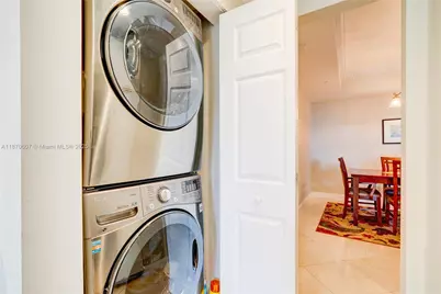 2000 Island Blvd #408, Aventura, FL 33160 - Photo 19