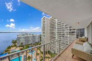 7601 E Treasure Dr, North Bay Village, FL 33141 - Photo 39