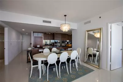 475 Brickell Ave #5007, Miami, FL 33131 - Photo 11