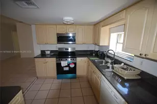 1801 NE 176th St, North Miami Beach, FL 33162 - Photo 5