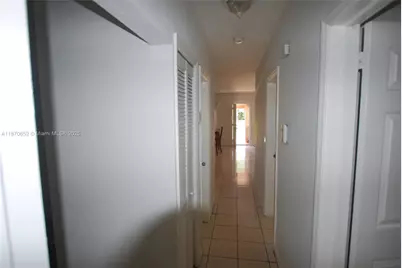 1801 NE 176th St, North Miami Beach, FL 33162 - Photo 13
