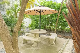 1211 Pennsylvania Ave, Miami Beach, FL 33139 - Photo 3