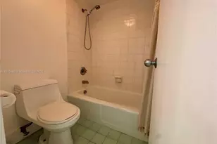 2899 Collins Ave, Miami Beach, FL 33140 - Photo 9