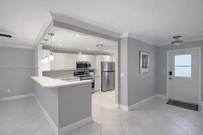 [Address not provided], Hallandale Beach, FL 33009 - Photo 9