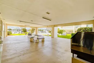 126 Golden Isles Dr, Hallandale Beach, FL 33009 - Photo 7