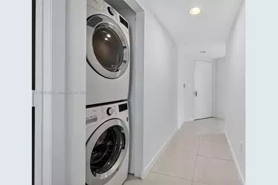 465 Brickell Ave #2002, Miami, FL 33131 - Photo 31