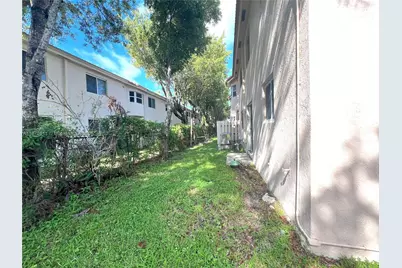 1240 SE 28th Ct #101, Homestead, FL 33035 - Photo 19