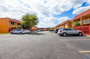 9974 SW 88th St, Miami, FL 33176 - Photo 17