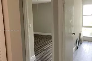 8203 NW 9th Ct, Plantation, FL 33324 - Photo 9