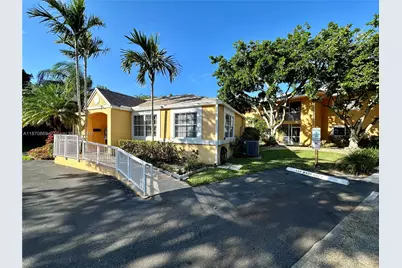 441 SE 10th St #102, Dania Beach, FL 33004 - Photo 25