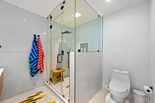 3904 NE 167th St, North Miami Beach, FL 33160 - Photo 15