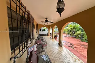 911 NW 30th Pl, Miami, FL 33125 - Photo 1
