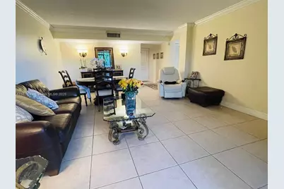 8065 SW 107th Ave #113, Miami, FL 33173 - Photo 11