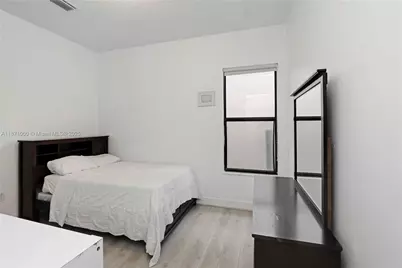 3293 W 98th Pl, Hialeah, FL 33018 - Photo 11