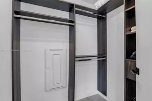 227 NE 2nd St, Miami, FL 33132 - Photo 13