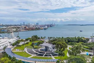 227 NE 2nd St, Miami, FL 33132 - Photo 11