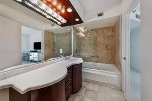 5900 Collins Ave, Miami Beach, FL 33140 - Photo 15