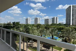 20185 E Country Club Dr, Aventura, FL 33180 - Photo 3