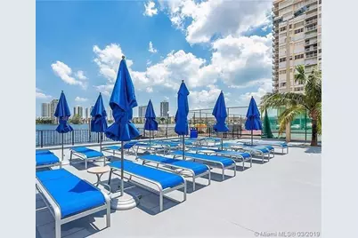 2750 NE 183rd St #1203, Aventura, FL 33160 - Photo 9