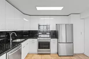 2750 NE 183rd St, Aventura, FL 33160 - Photo 15