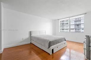 2750 NE 183rd St, Aventura, FL 33160 - Photo 13