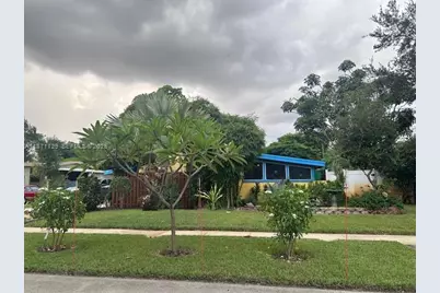 881 SW 49th Ter, Plantation, FL 33317 - Photo 3