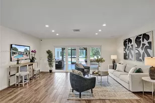 11300 Shady Ln, Plantation, FL 33325 - Photo 9