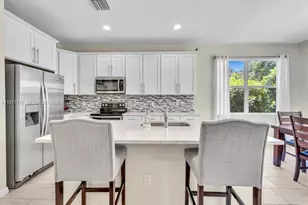 4353 Large Leaf Ln, Hollywood, FL 33021 - Photo 11