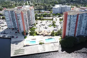 1351 NE Miami Gardens Dr, Miami, FL 33179 - Photo 19