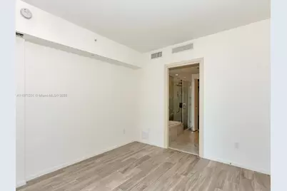 801 S Miami Ave #2310, Miami, FL 33131 - Photo 21