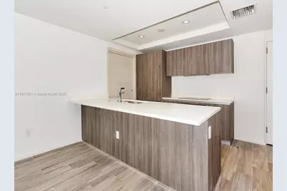 801 S Miami Ave #2310, Miami, FL 33131 - Photo 7