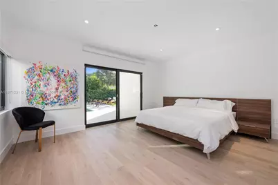 900 W 47th Ct, Miami Beach, FL 33140 - Photo 3