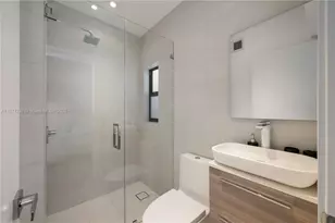 900 W 47th Ct, Miami Beach, FL 33140 - Photo 13