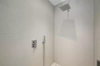 900 W 47th Ct, Miami Beach, FL 33140 - Photo 17