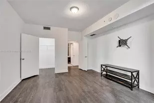 244 Biscayne Blvd, Miami, FL 33132 - Photo 13