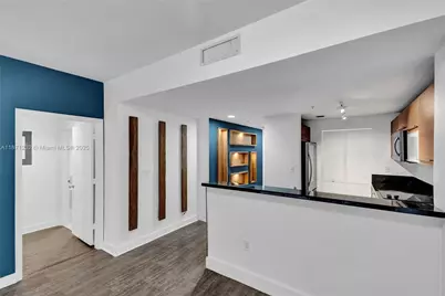 244 Biscayne Blvd #406, Miami, FL 33132 - Photo 7