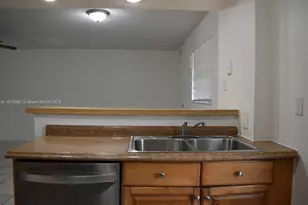 9150 NW 38th Dr, Coral Springs, FL 33065 - Photo 7